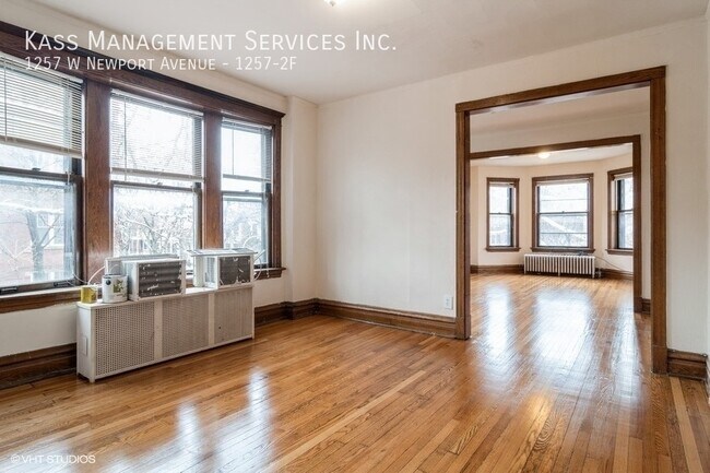 Building Photo - 1257 W Newport Ave