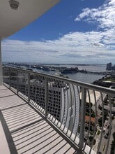 Building Photo - 1750 N Bayshore Dr