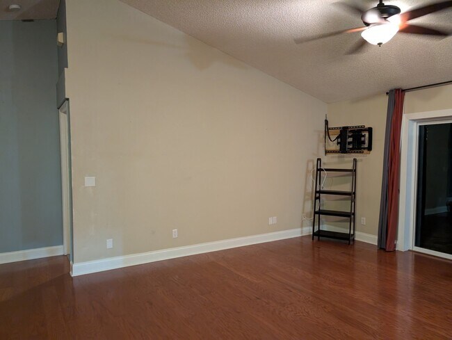 Building Photo - 4456 Oakham Ct