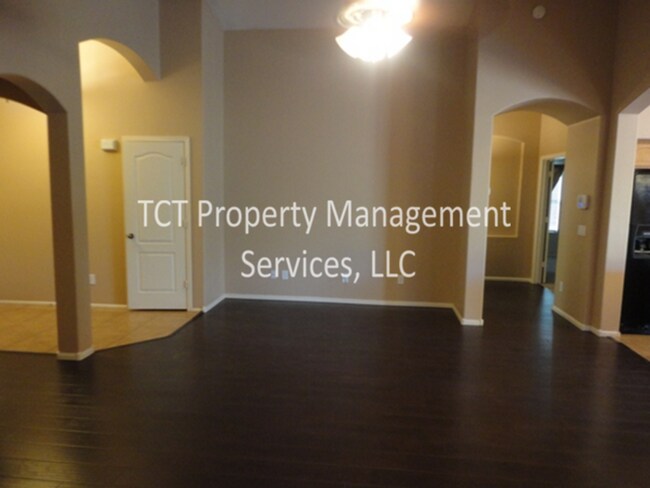 Foto del edificio - 3 bed/ 2 bath in Sarah Ann Ranch!
