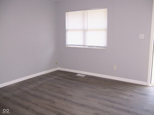 Foto del edificio - 3910 N Grand Ave
