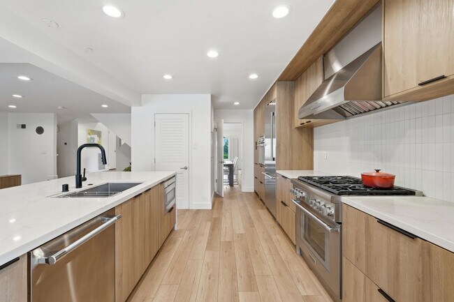 Foto del edificio - 28751 King Arthur Ct
