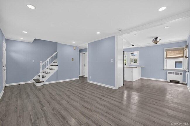 Foto del edificio - 121 Sheridan Ave