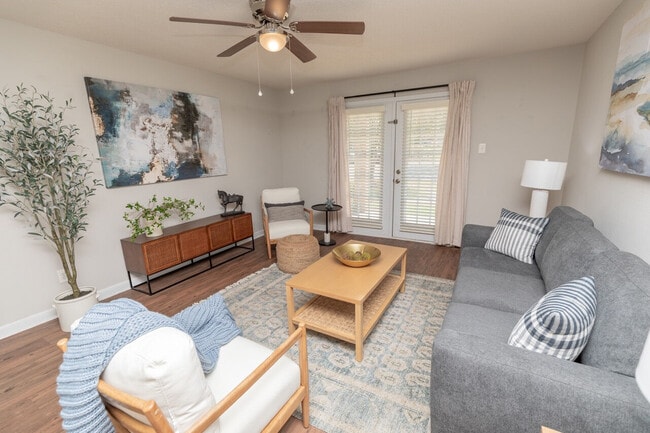 Building Photo - Crossings at Pinebrook