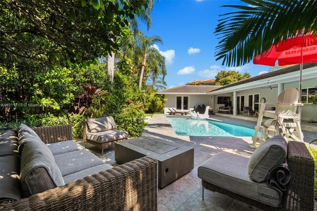 Building Photo - 8234 SW 60th Ct