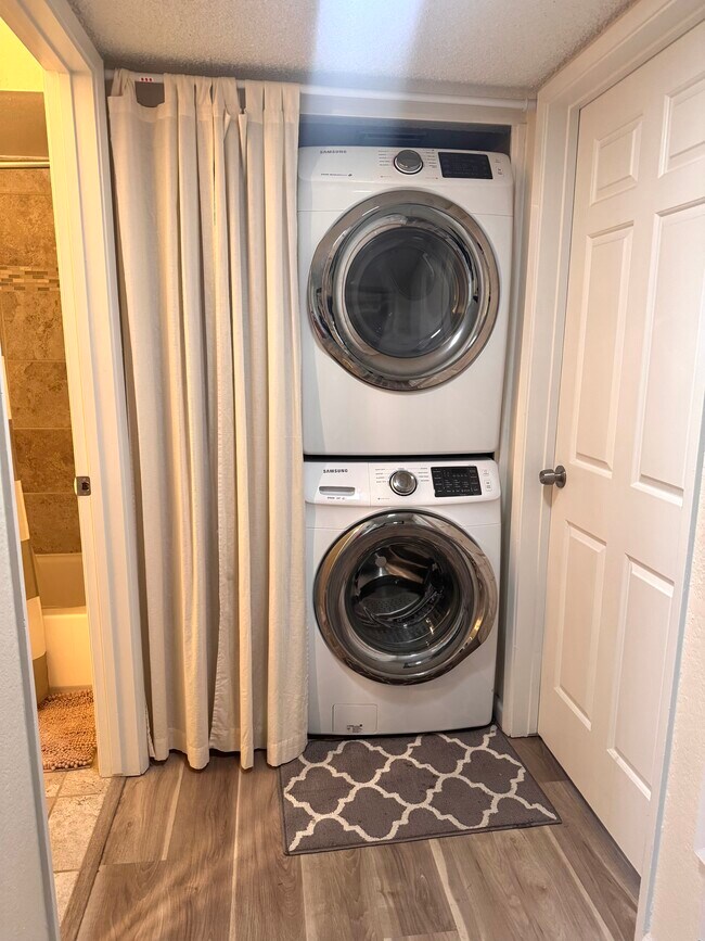 Building Photo - 21071 Gary Dr