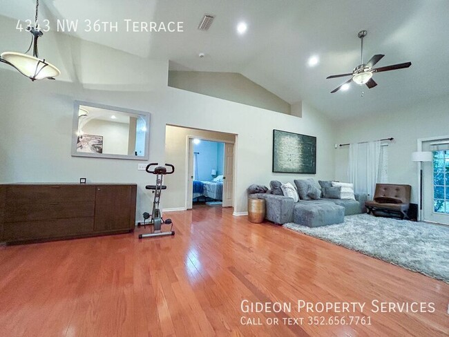 Building Photo - 4343 NW 36th Terrace