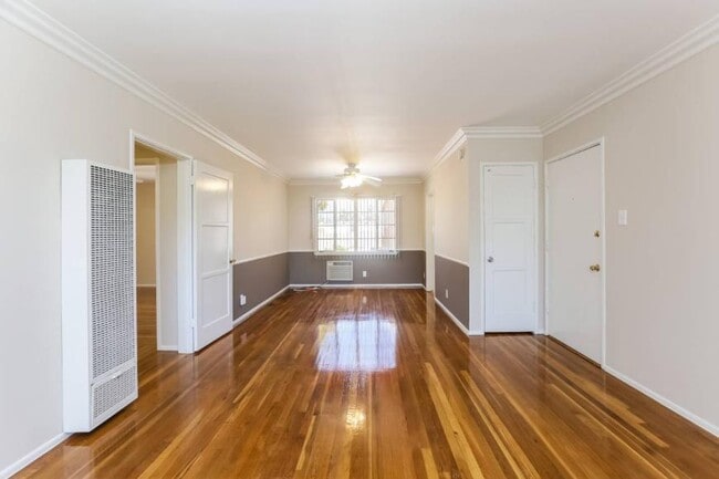 Building Photo - 2.0 bedroom in Pasadena California 91106