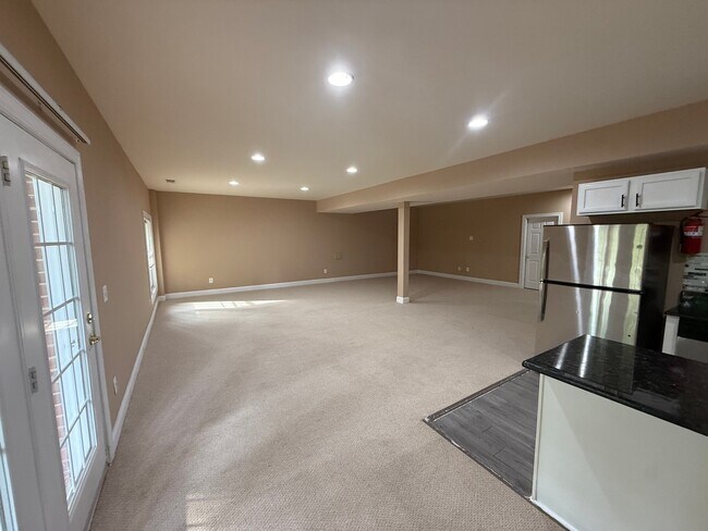 Foto del edificio - 8010 Tysons Oaks Ct