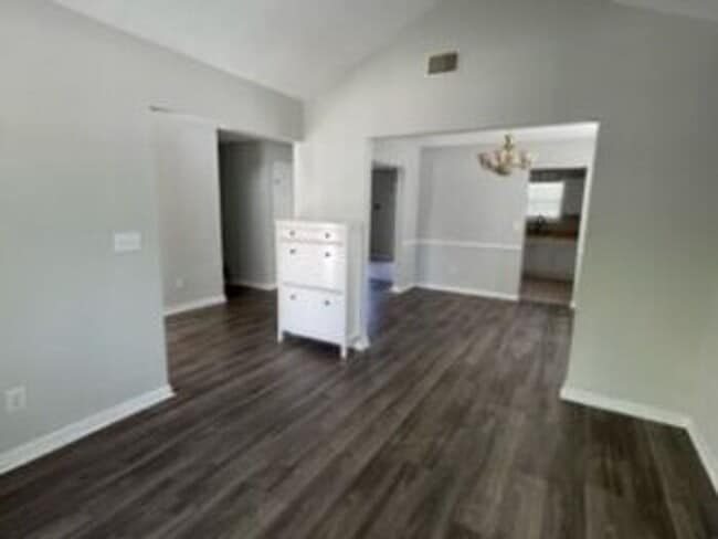 Foto del edificio - 122 Oak Cove Dr