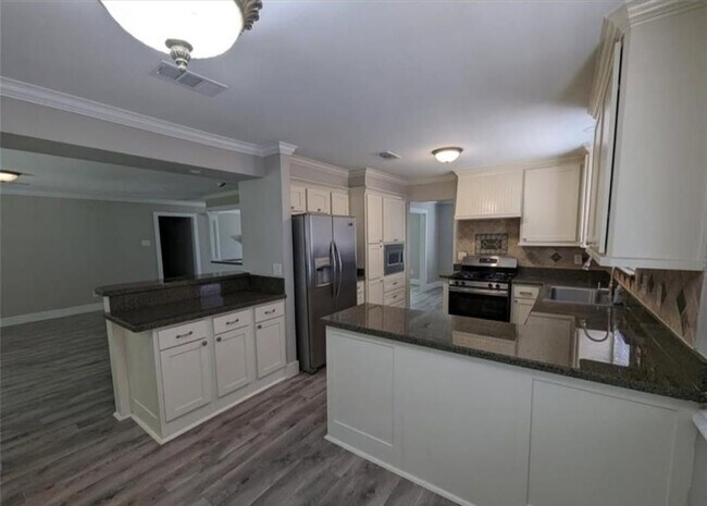 Foto del edificio - 6026 Warm Springs Rd