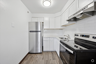 Building Photo - 13659 Philmont Ave
