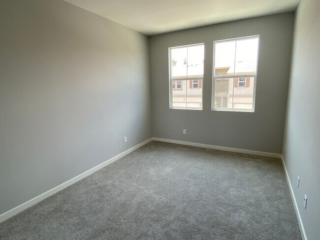 Building Photo - Brand New Home!