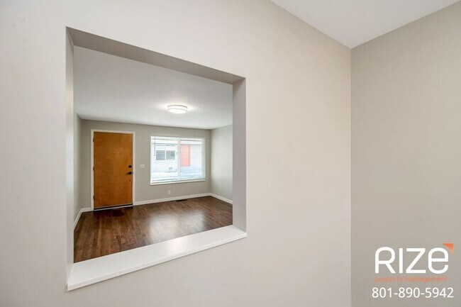 Building Photo - 2539 E 3300 S