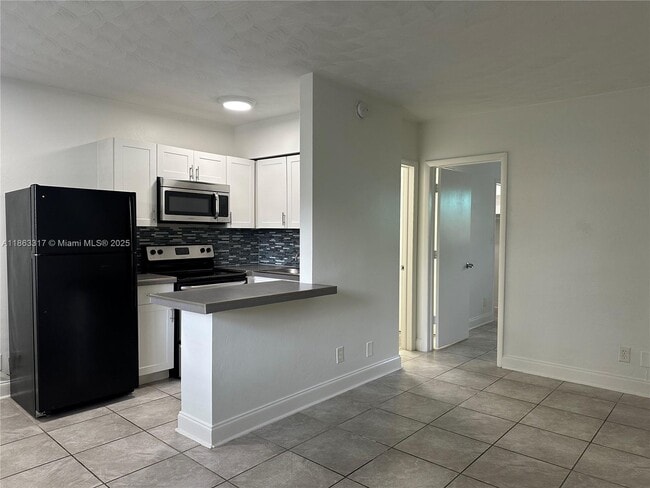 Foto del edificio - 840 NE 17th Terrace