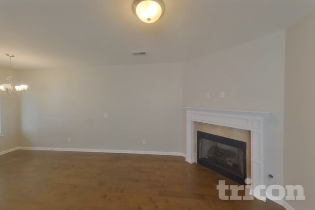 Building Photo - 2151 Cason Ln