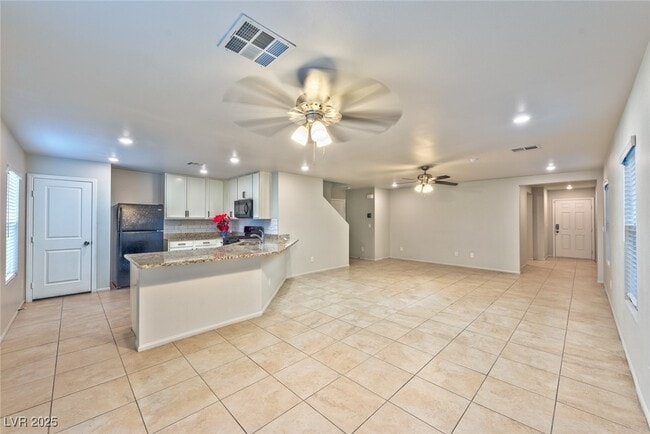 Building Photo - 9130 Cocowoods Pl