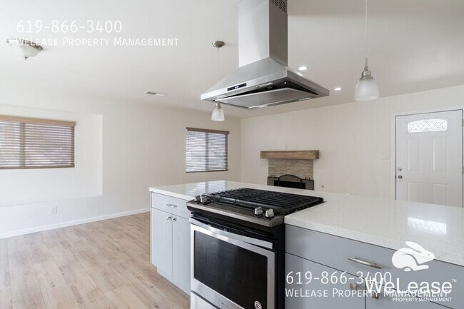 Foto del edificio - 2666 Rhoades Rd