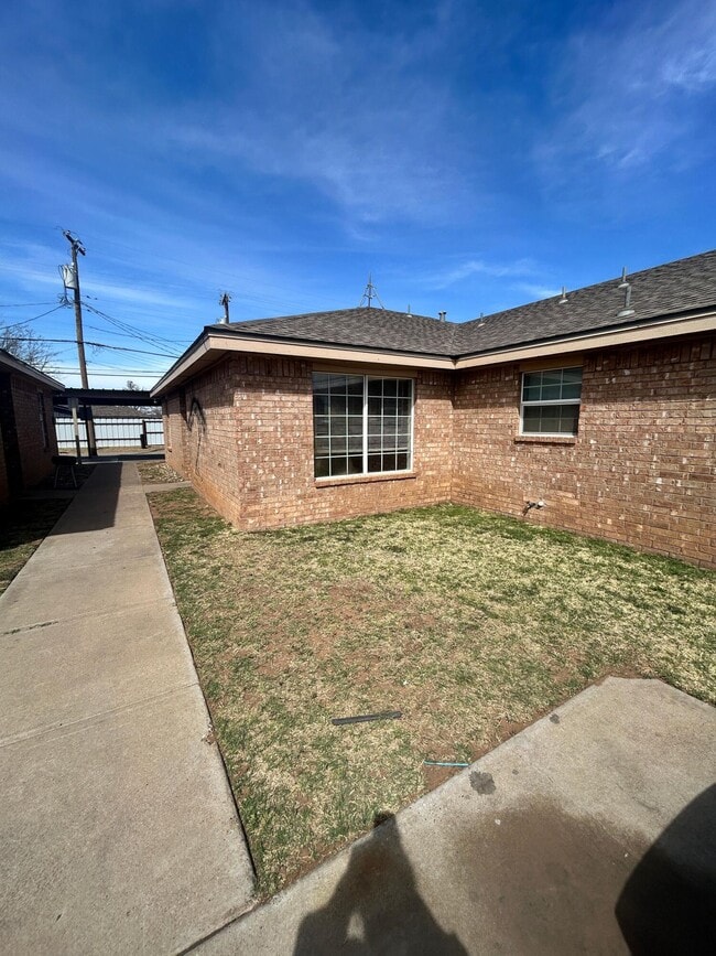 Building Photo - 1116 82nd St