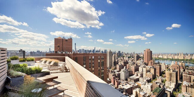 Foto del edificio - 205 E 92nd St