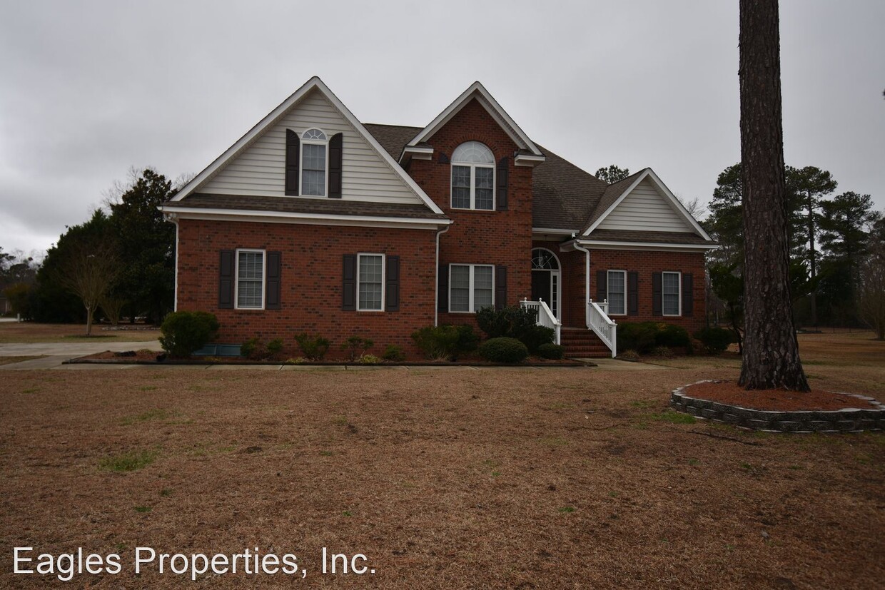 Primary Photo - 3 br, 2.5 bath House - 105 Adler Lane