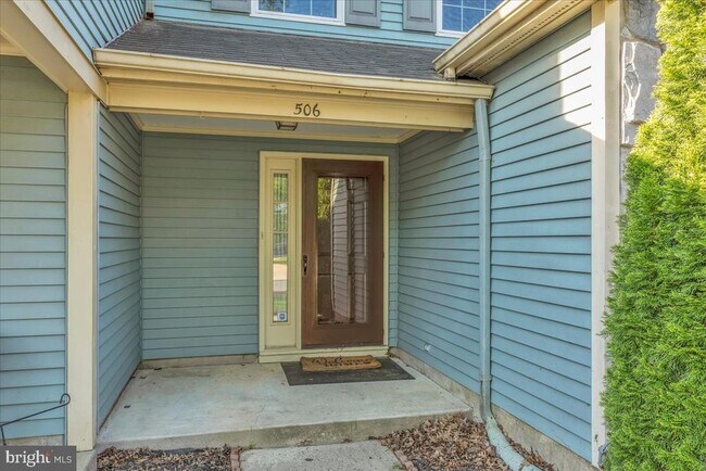 Building Photo - 506 Hazelwood Ln