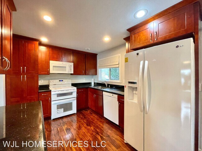Building Photo - 3 br, 3 bath House - 14038 90th Ave NE