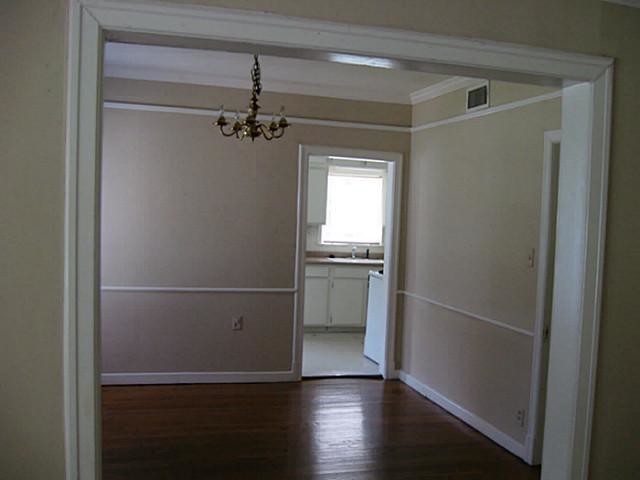 Building Photo - 5134 Vanderbilt Ave