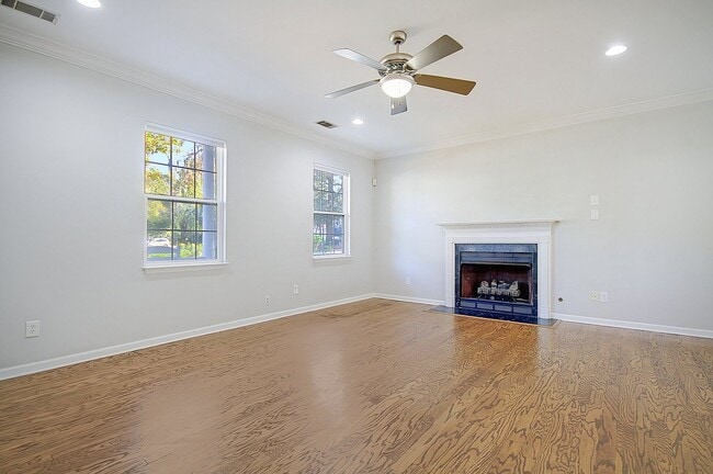 Building Photo - 1785 Hickory Knoll Way