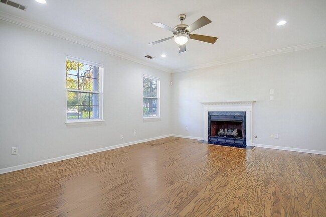 Foto del edificio - 1785 Hickory Knoll Way