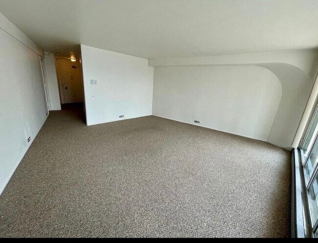 Living room - 300 N State St