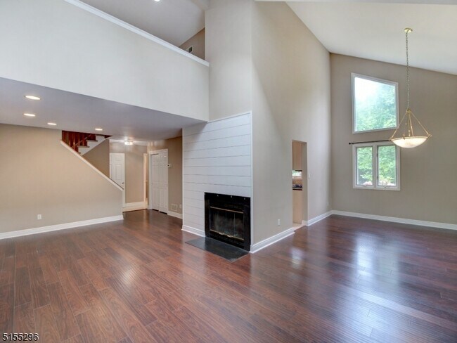 Building Photo - 34 Fowler Dr