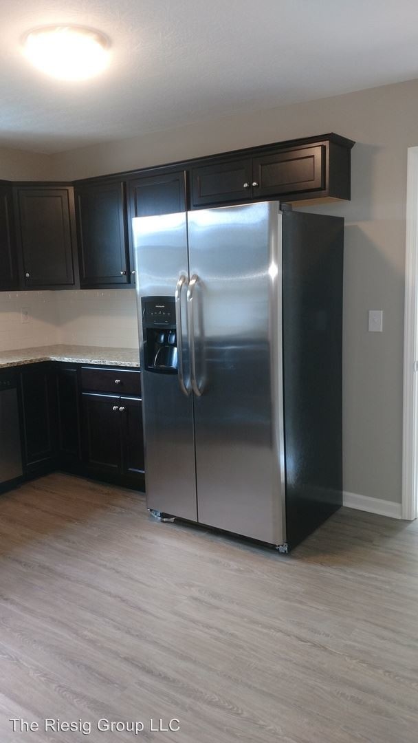 Building Photo - 4 br, 2 bath House - 637 Breckenridge St