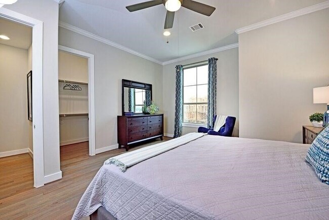 Foto del edificio - 5817 E Post Oak Ln