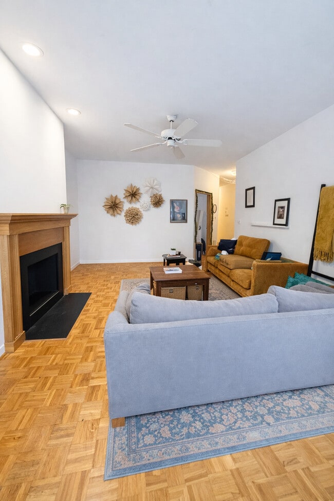 Foto del edificio - 4233 N Kenmore Ave