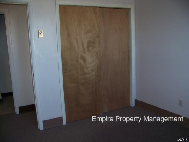 Foto del edificio - 715 E 7th St