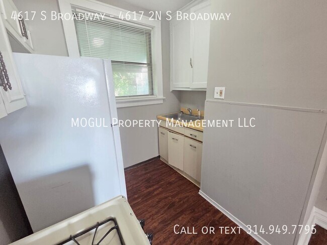 Foto del edificio - 4617 S Broadway St