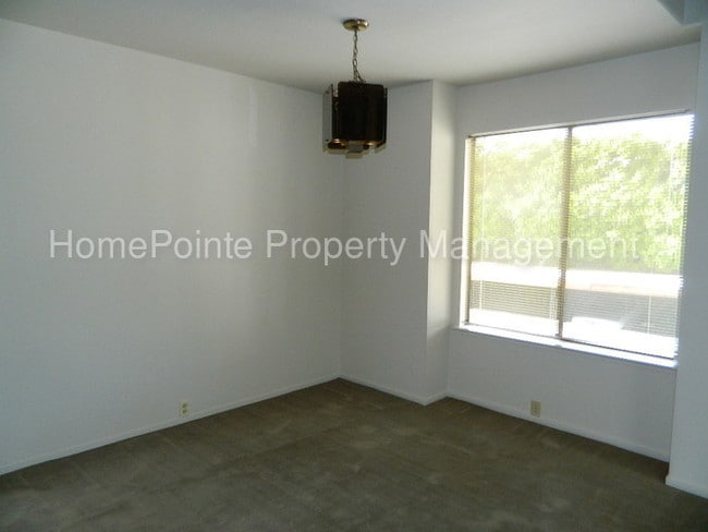 Building Photo - 6220 Gloria Dr