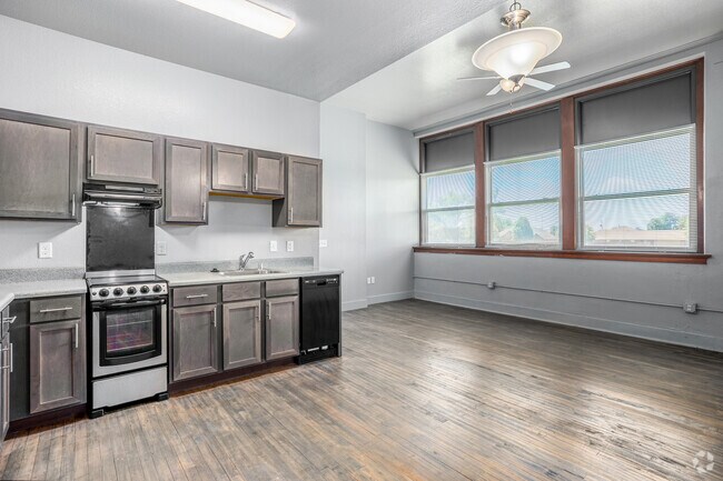 2 habitaciones, 1 baño - 749 pies cuadrados - Cocina y sala de estar - Dunbar Commons