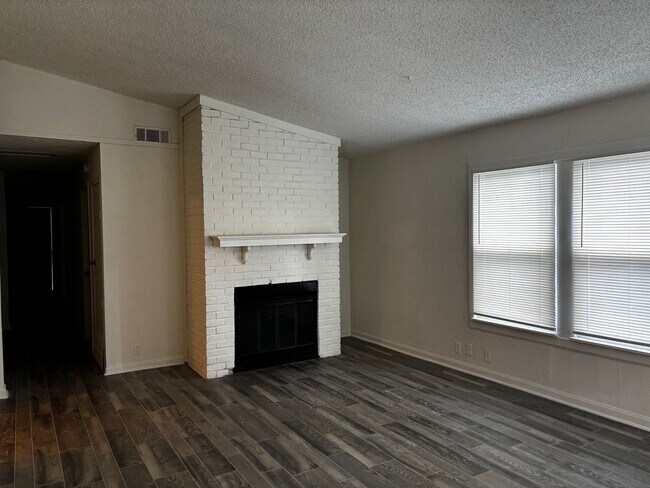 Foto del edificio - 3 Bedroom 2 Bath
