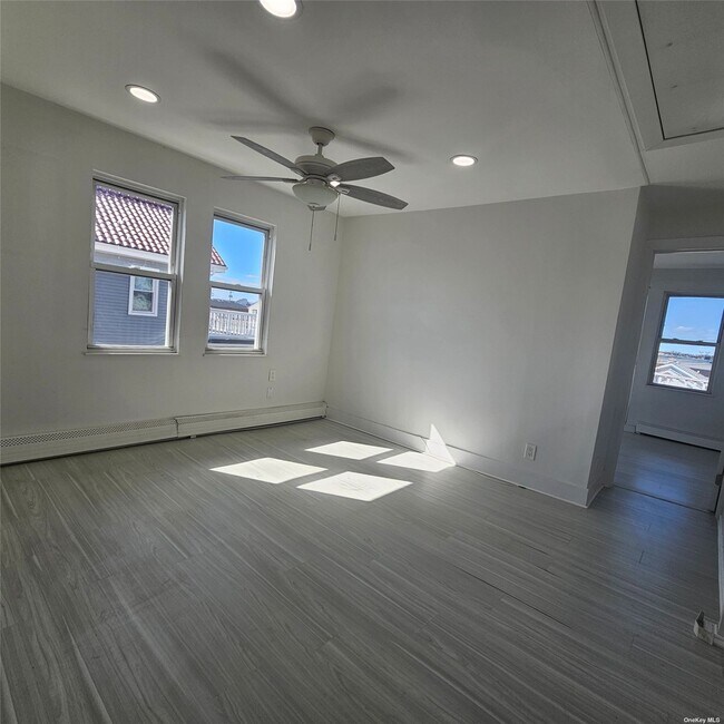 Foto del edificio - 124 W Fulton St