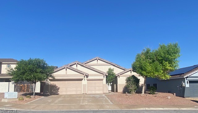 Primary Photo - 71 Montagna Mirage St