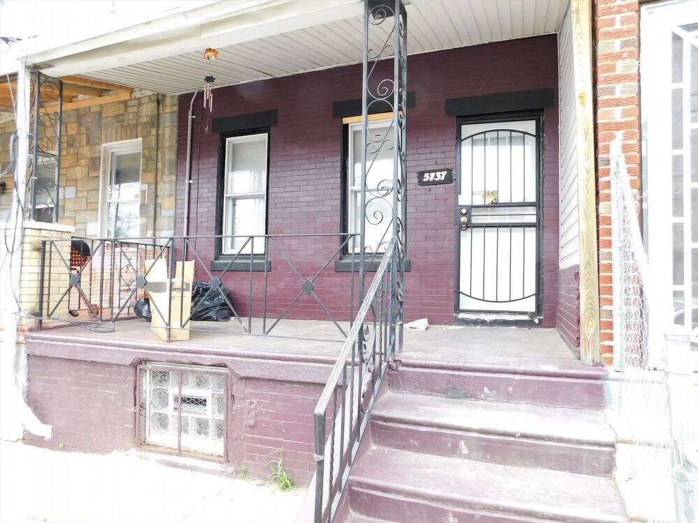 Foto principal - 5737 Race St