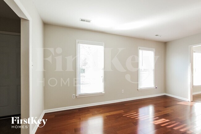 Foto del edificio - 11701 Charnwood Ct