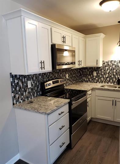 Foto del edificio - 6875 Kathleen Ct