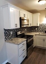 Building Photo - 6875 Kathleen Ct