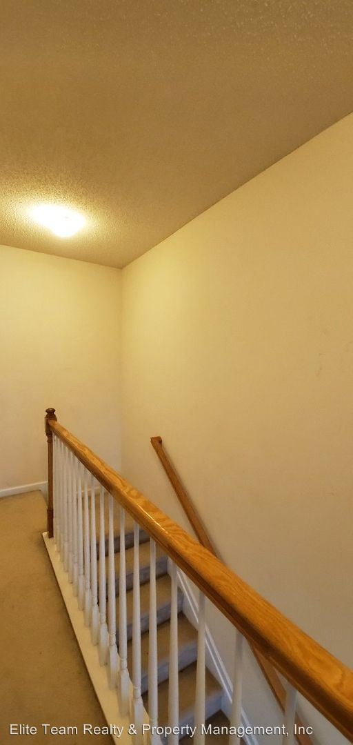 Building Photo - 3 br, 2.5 bath House - Twisted Bark Ln 10837
