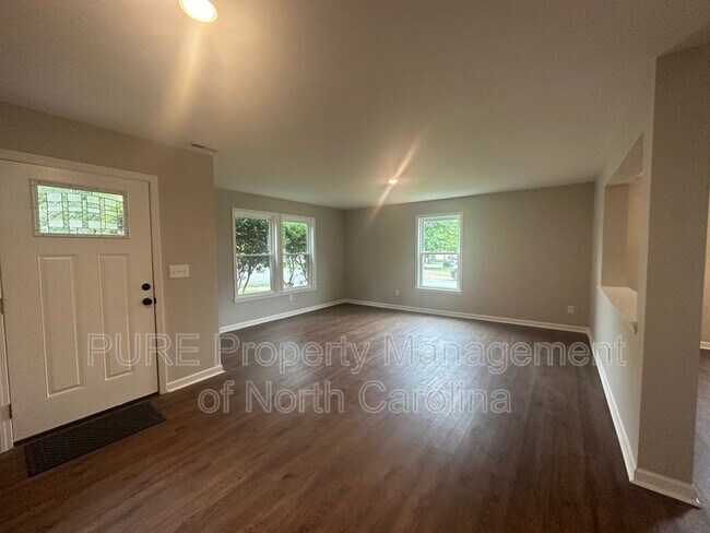 Foto del edificio - 5709 Hammermill Dr