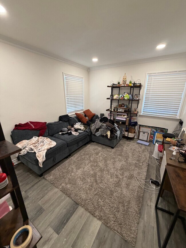 Foto del edificio - 13944 Hartland St