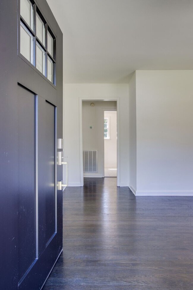 Fully Renovated 3 Bed Home in Donelson! *H... House Rental in